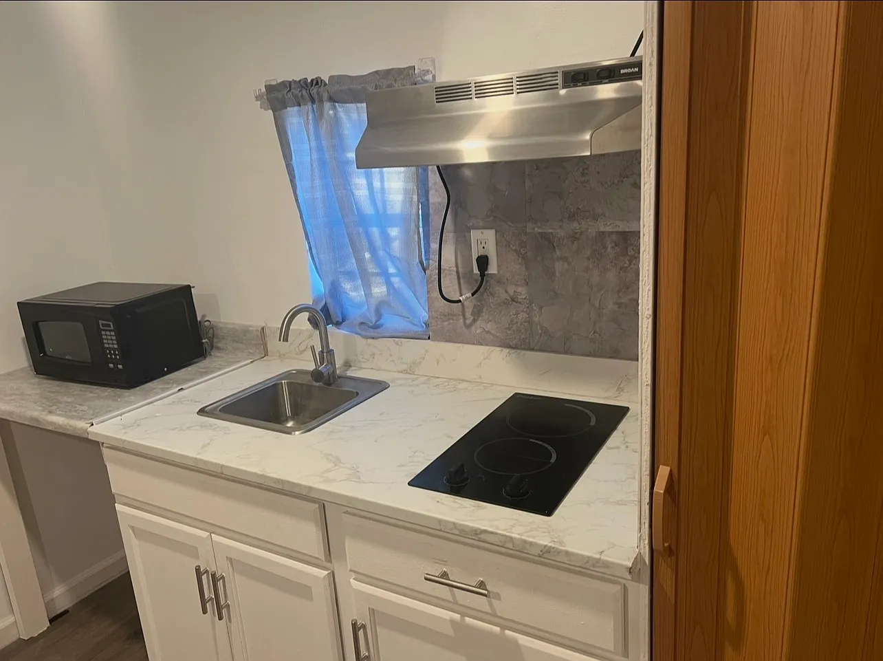 Studio, 265 sqft, $1,020 — Photo 2