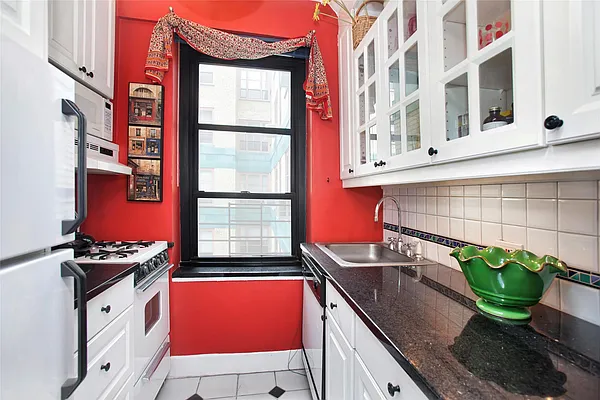 Sold by Douglas Elliman | media 13