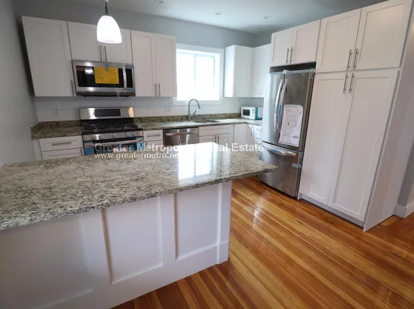 21 Seafoam Ave #2, Winthrop, MA 02152