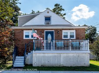 132 Sycamore Ave, Middletown, NJ 07748