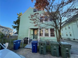 40 Carroll Ct, Bridgeport, CT 06607