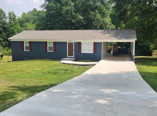 4624 Kings Gate Dr, Winston Salem, NC 27101