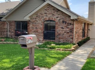 9717 Springtree Ln, Dallas, TX 75243