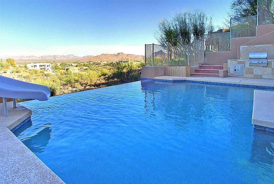 The 2007 pool features an incredible zero-edge design to capture the VIEWS!