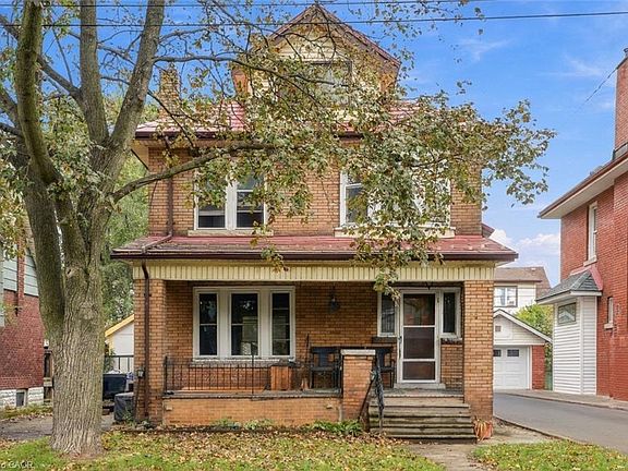 2nd image of 58 Connaught Ave S