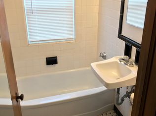 919 E Henry Clay St, Milwaukee, WI 53217