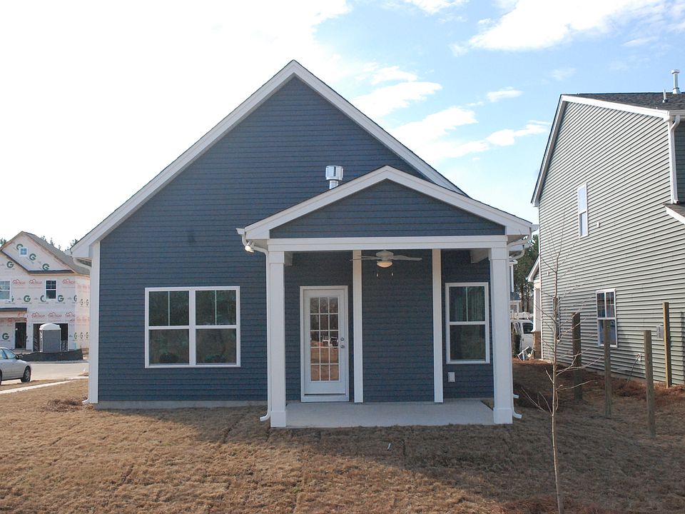 2nd image of 125 Wainscot Oak Ln