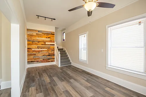 37735 Vine St Photo 1