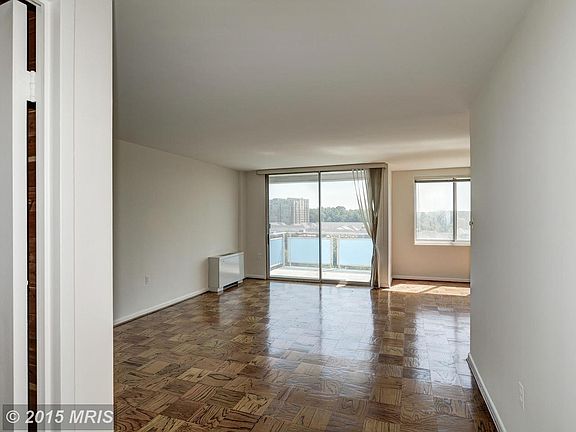 5th image of 10201 Grosvenor Pl APT 1210
