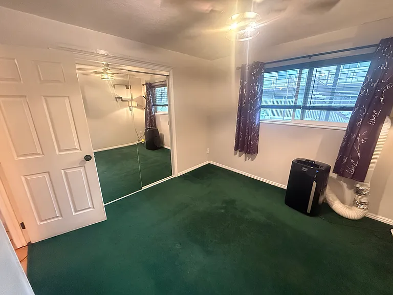 301 E 2700 S #11 — Photo 16