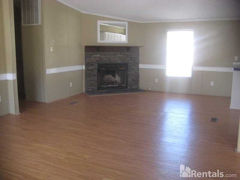 2nd image of 1301 Ewing Dr