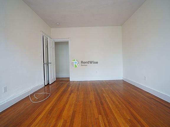 4th image of 82 Brainerd Rd APT 19
