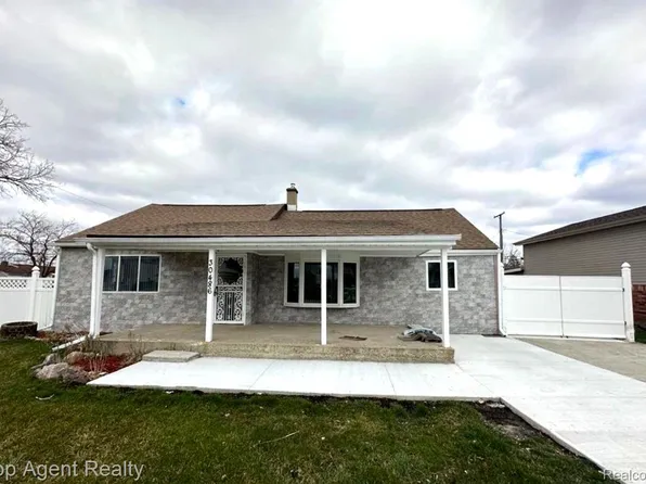 30486 Groveland St, Madison Heights, MI 48071