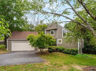 11916 Moss Point Ln, Reston, VA 20194