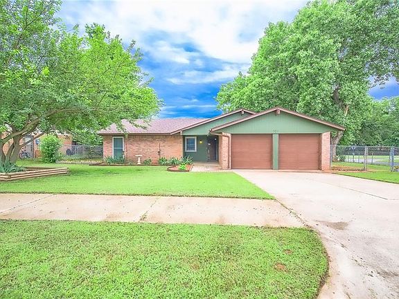 4th image of 101 Lochwood Cir