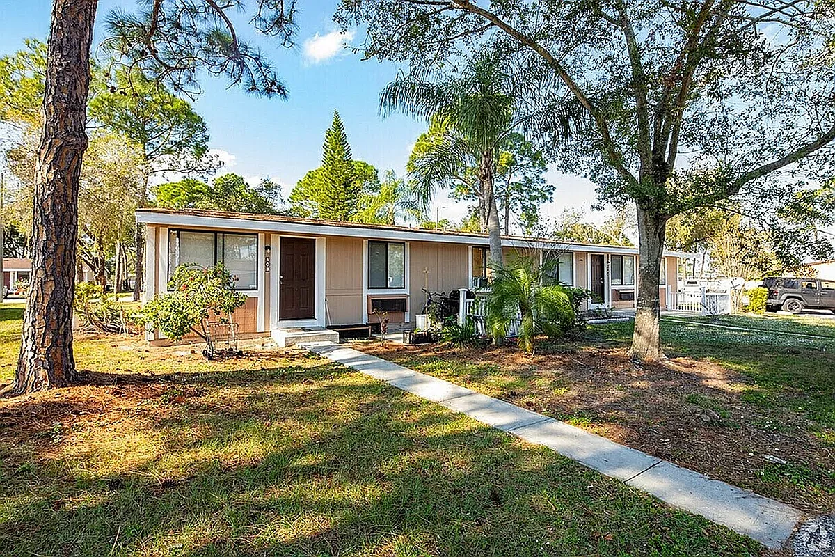 Apollo Beach Villa — Photo 1