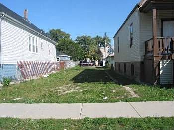 1st image of 1425 W 51st St