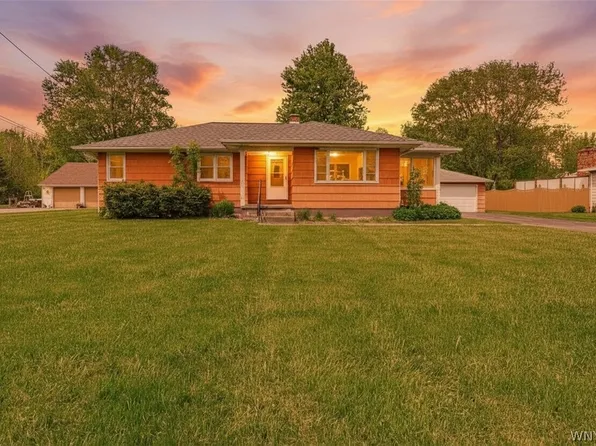 7132 Nash Rd, North Tonawanda, NY 14120