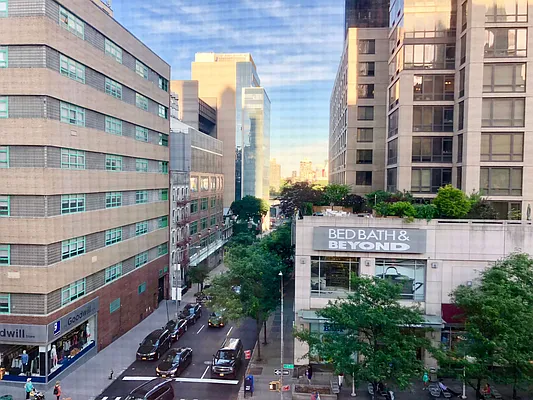 Rented by Compass | media 30