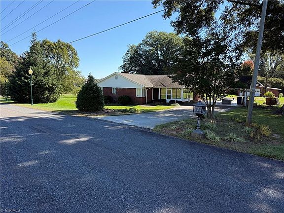 2nd image of 101 Brantley Farm Rd