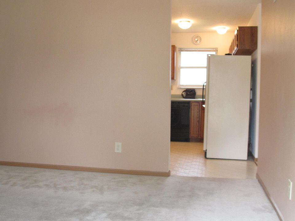 1st image of 5265 Parkview Cir