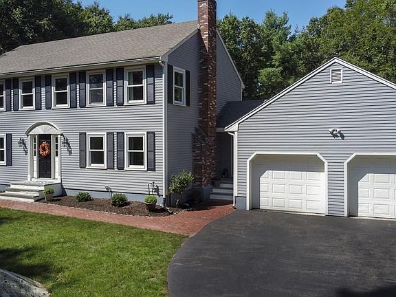 3rd image of 10 Wedgewood Dr