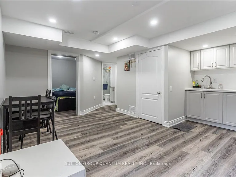 239 Brisdale Dr #BASEMENT — Photo 7