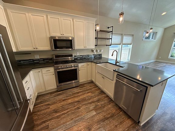 4th image of 20747 NE Angora Ct