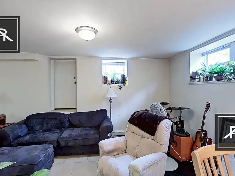 17 Glenville Ave #B7 — Photo 4
