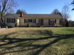 136 Lyons St, Spring City, TN 37381