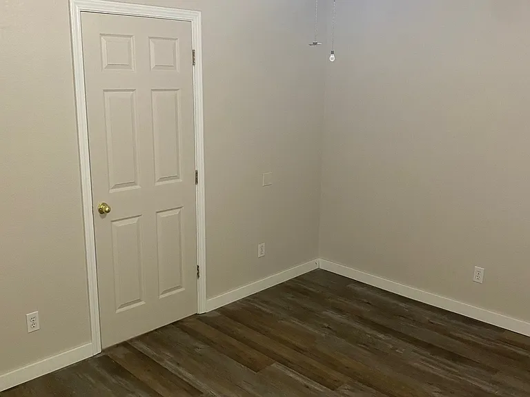 4866 Richmond Dr — Photo 31