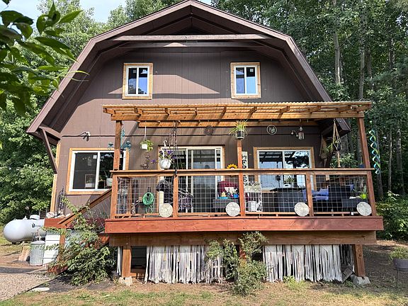 3rd image of 40990 Diamond Lake St