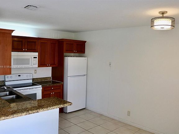 5th image of 11447 NW 42nd St #11447