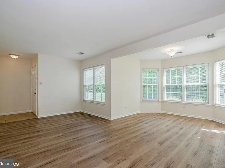 35019 Bennett Pl — Photo 5