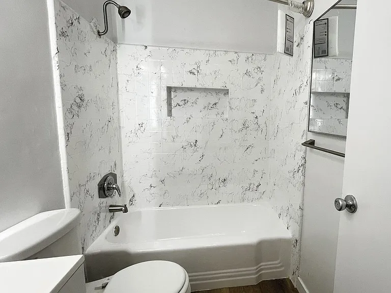 21736 Roscoe Blvd — Photo 23