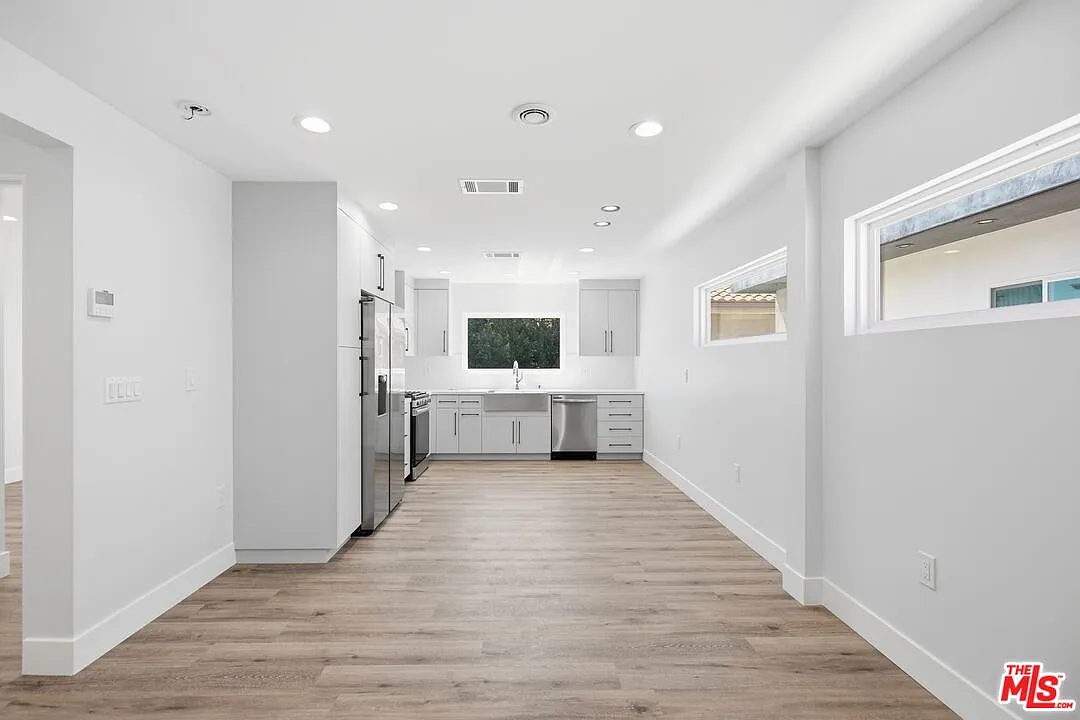 1 bed, 1.0 bath, 650 sqft, $2,595 — Photo 1