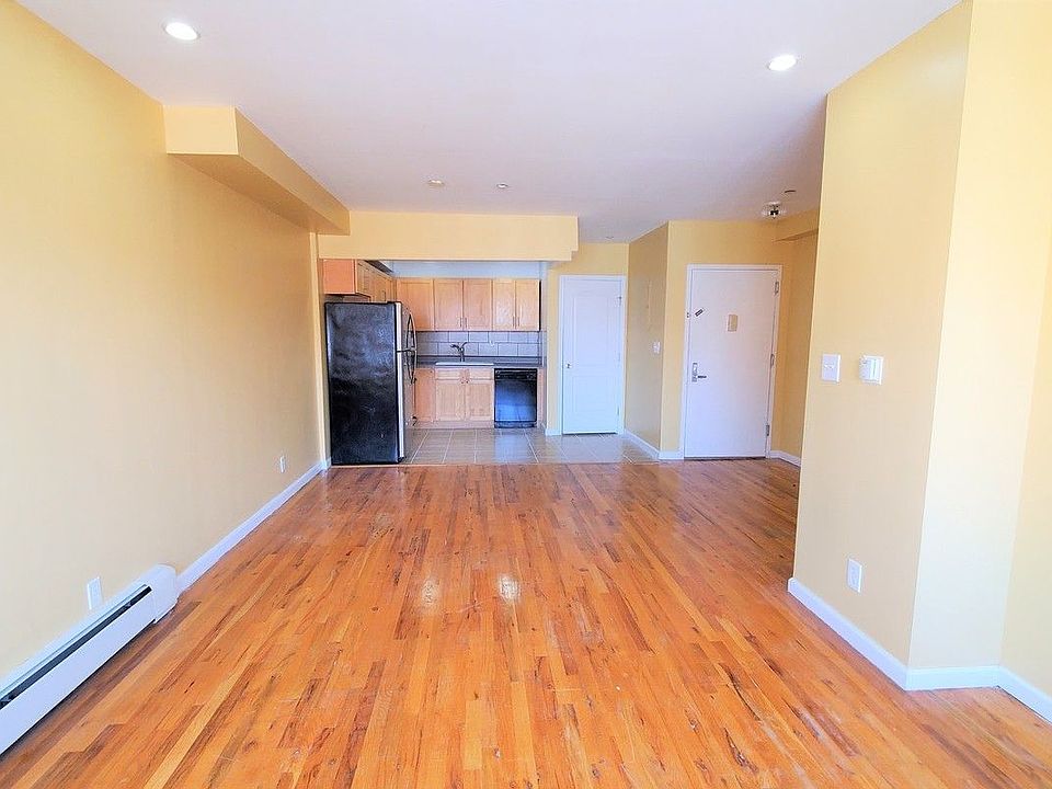 1st image of 104-24 39th Ave #4A