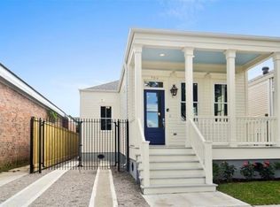 704 Josephine St, New Orleans, LA 70115
