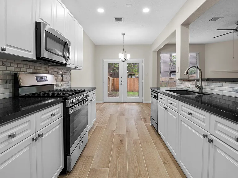 13 E Willowwood Ct — Photo 8