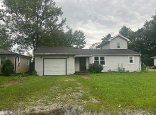 5631 N Clover West Dr, Fairland, IN 46126