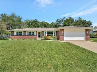 1402 Scovill St, Urbana, IL 61801