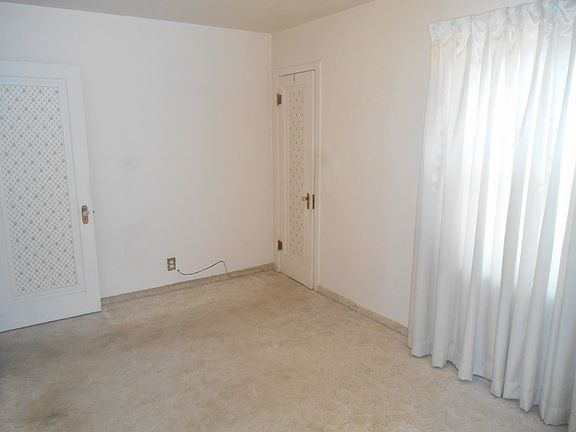 4th image of 2205 Avenue B