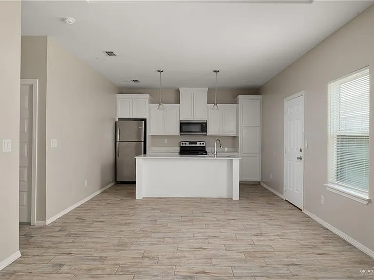 1311 Petri Dr #4 — Photo 2