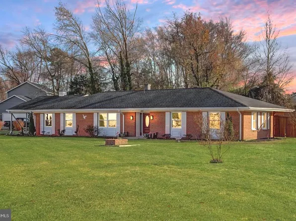 40497 Waterview Dr, Mechanicsville, MD 20659