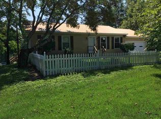 1913 Irvin Cobb Rd, Murray, KY 42071