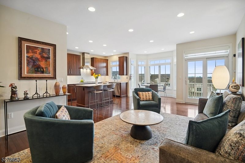 1st image of 10 Keimel Ct