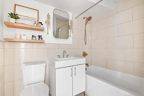 Sold by Compass | media 7