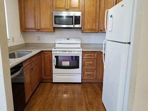 2nd image of 2025 W Avenue 136th #B