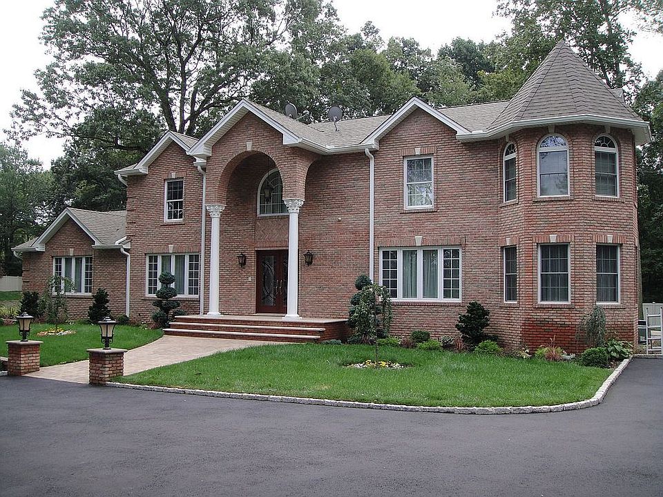 527 Caledonia Rd, Dix Hills, NY 11746 Zillow