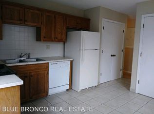 300 Sky Vue Dr #B-D, Raymore, MO 64083